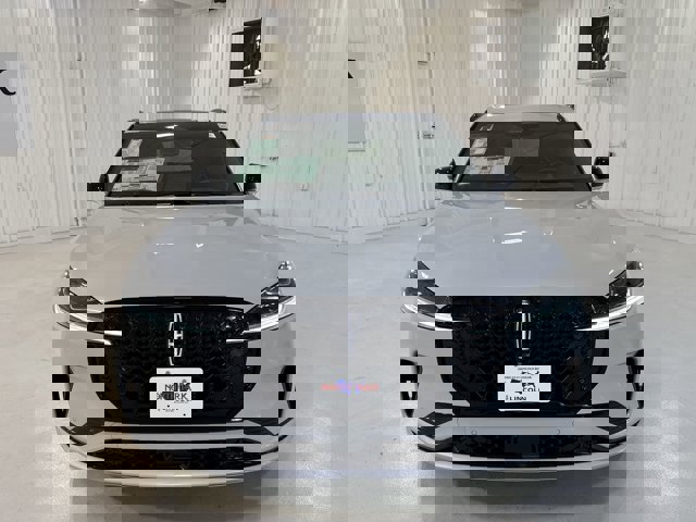 Vehicle image 4 of 33