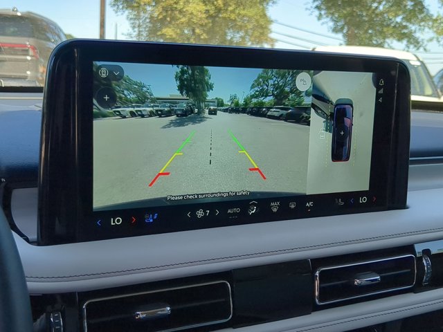 Vehicle image 19 of 25