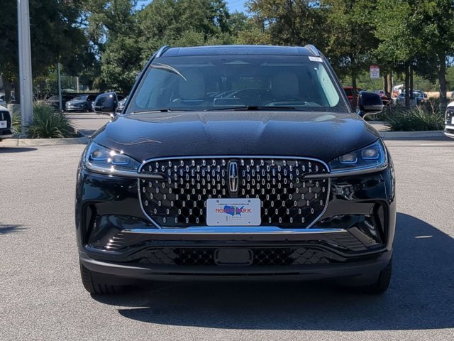 Vehicle image 2 of 25