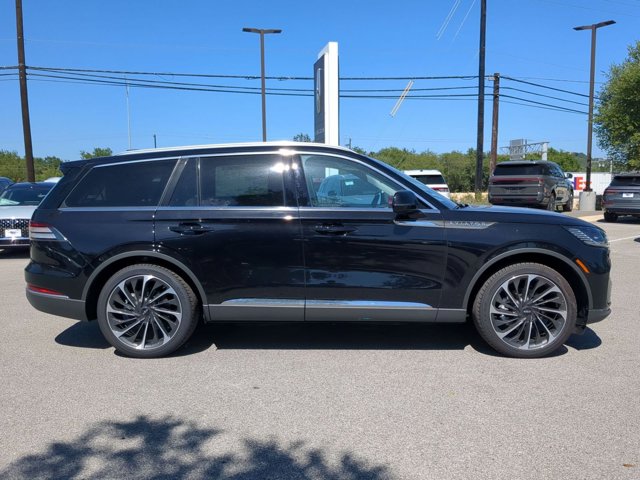 Vehicle image 4 of 25