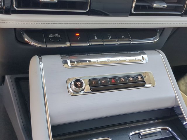 Vehicle image 24 of 25