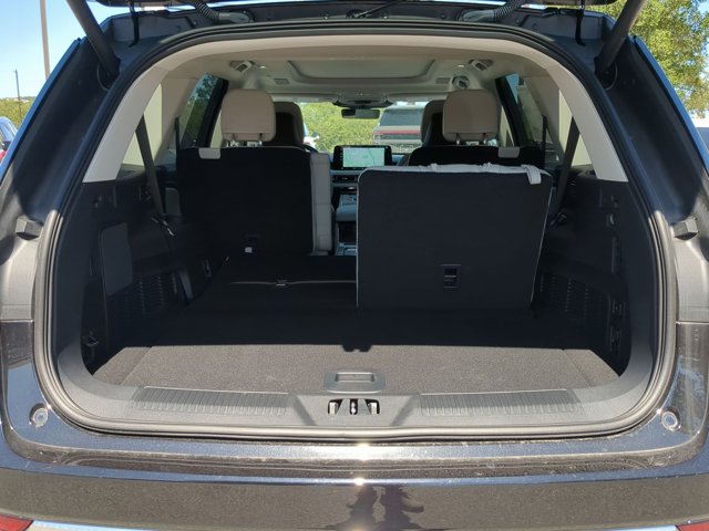 Vehicle image 11 of 25
