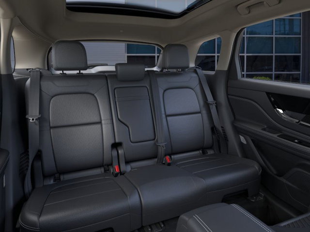 Vehicle image 11 of 22