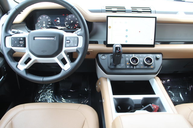 2025 Land Rover Defender X-Dynamic SE Image 13 of 31