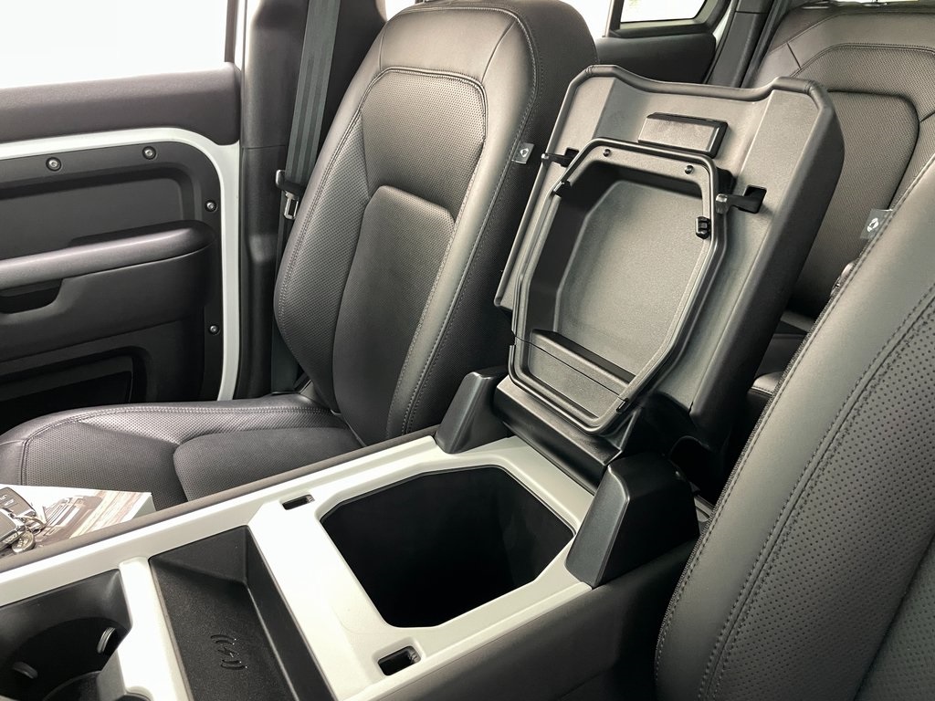 2025 Land Rover Defender S Image 23 of 51