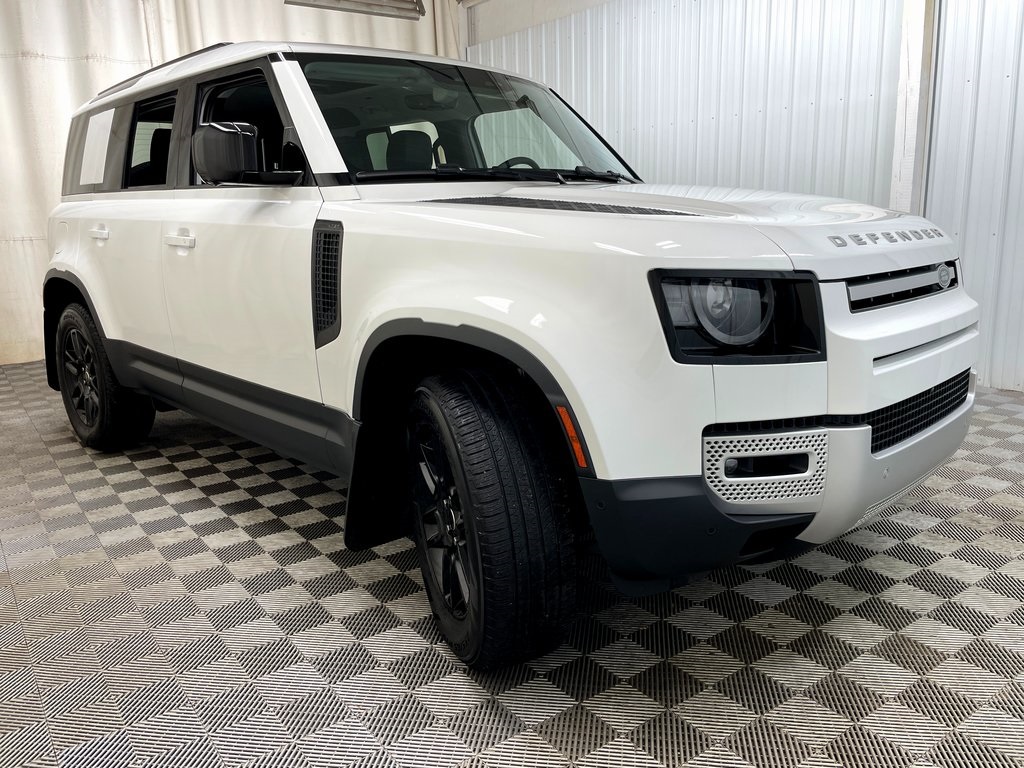 2025 Land Rover Defender S Image 3 of 51