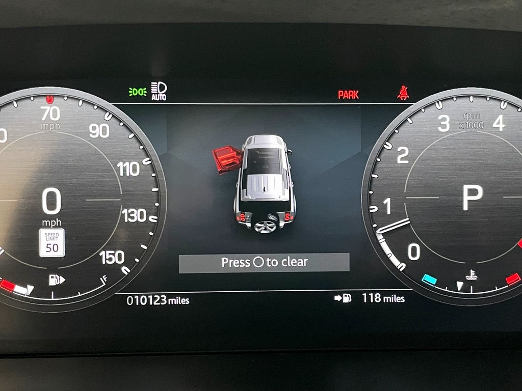 2025 Land Rover Defender S Image 28 of 51