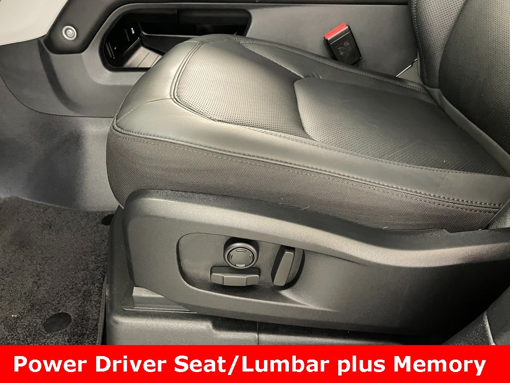 2025 Land Rover Defender S Image 46 of 51