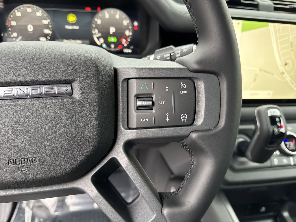 2025 Land Rover Defender X-Dynamic SE Image 21 of 26