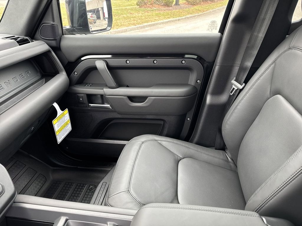 2025 Land Rover Defender X-Dynamic SE Image 12 of 26