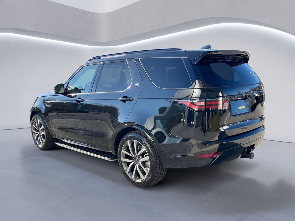 2025 Land Rover Discovery Dynamic SE Image 6 of 26