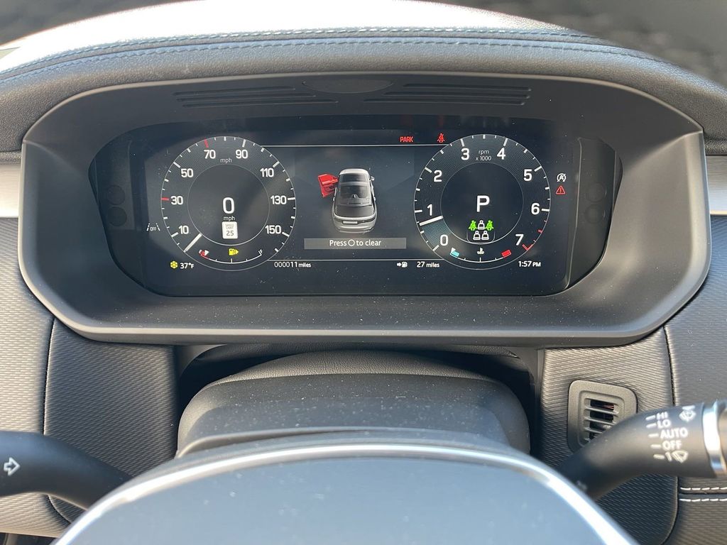 2025 Land Rover Discovery Dynamic SE Image 15 of 26