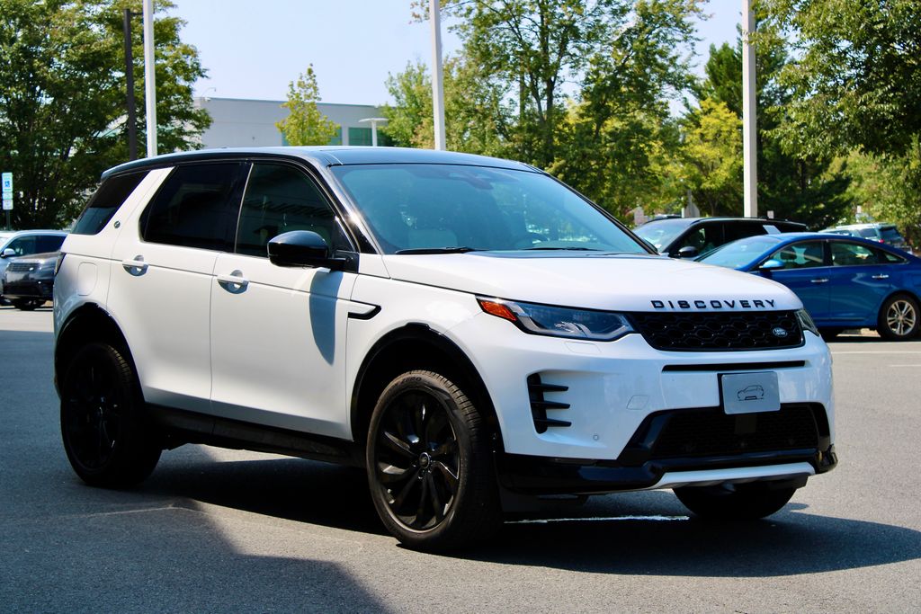 2025 Land Rover Discovery Sport Dynamic SE Image 3 of 29