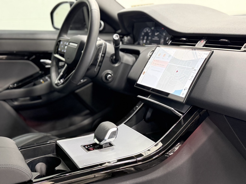 2025 Land Rover Range Rover Evoque Dynamic SE Image 27 of 41