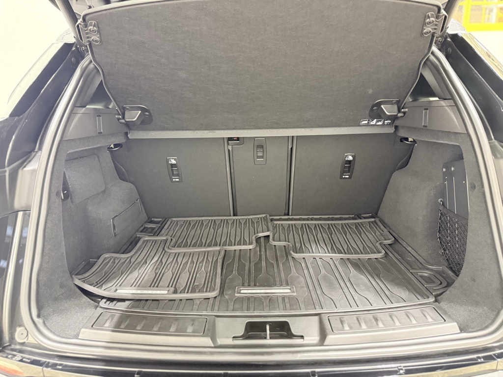 2025 Land Rover Range Rover Evoque Dynamic SE Image 15 of 41