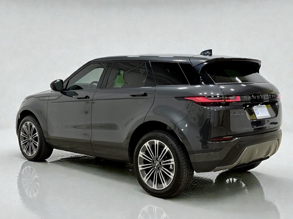 2025 Land Rover Range Rover Evoque Dynamic SE Image 10 of 41