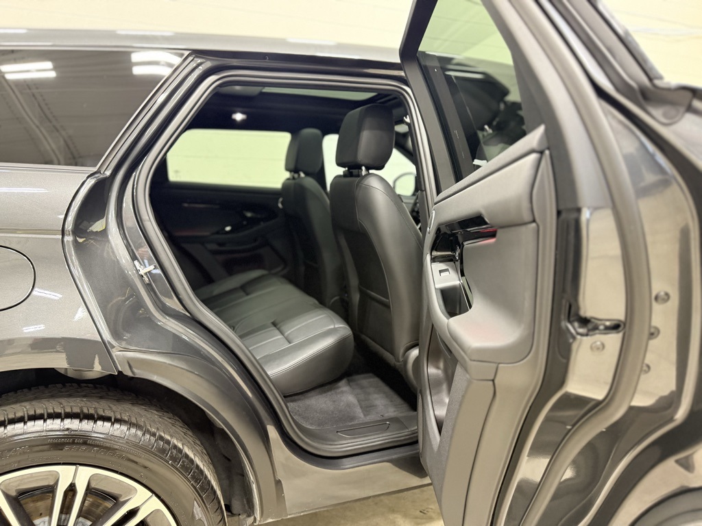 2025 Land Rover Range Rover Evoque Dynamic SE Image 41 of 41