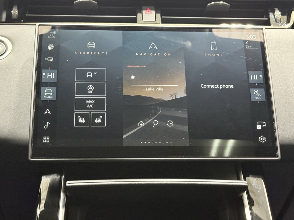 2025 Land Rover Range Rover Evoque Core S Image 27 of 36