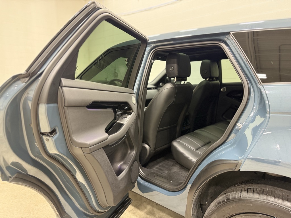 2025 Land Rover Range Rover Evoque Core S Image 34 of 36