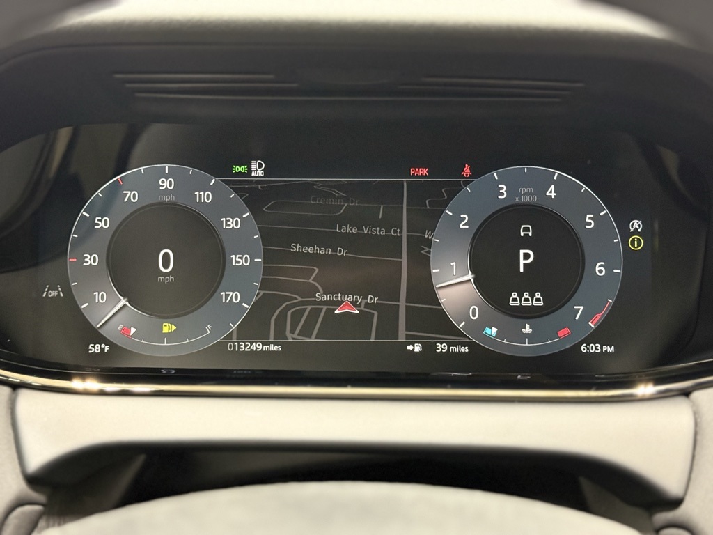 2025 Land Rover Range Rover Evoque Core S Image 25 of 36