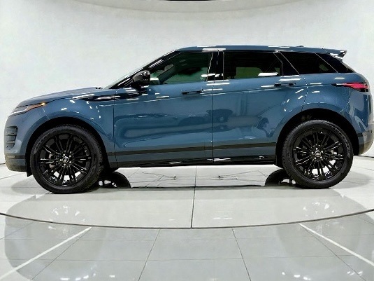 2025 Land Rover Range Rover Evoque Core S Image 12 of 36