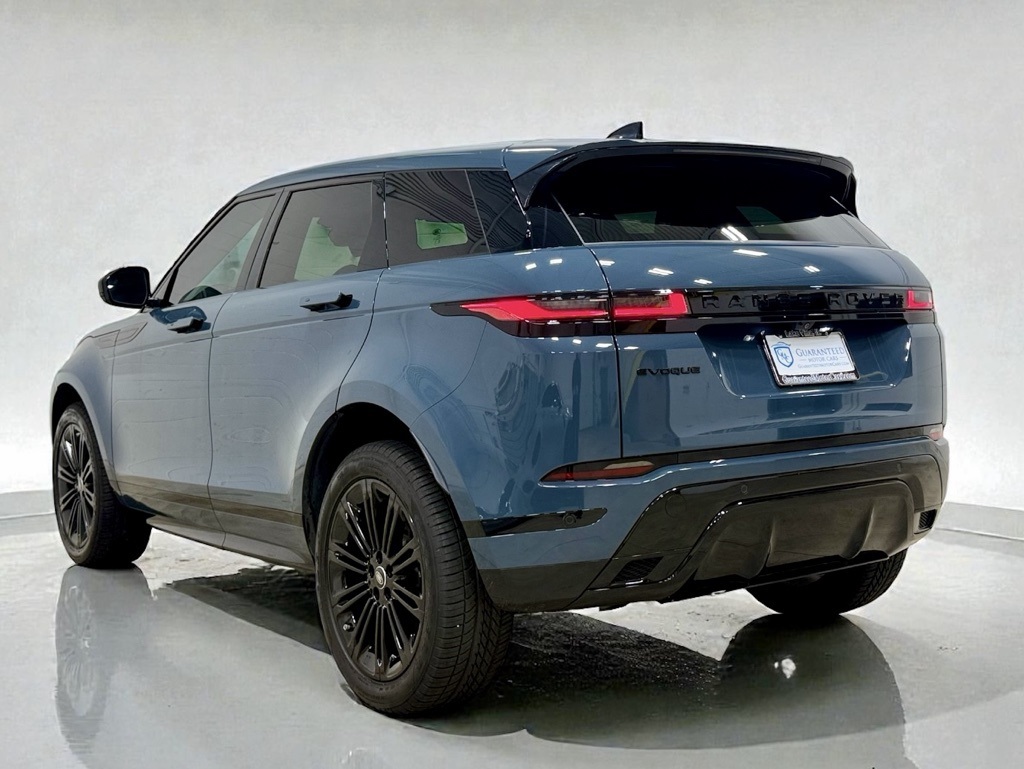 2025 Land Rover Range Rover Evoque Core S Image 11 of 36