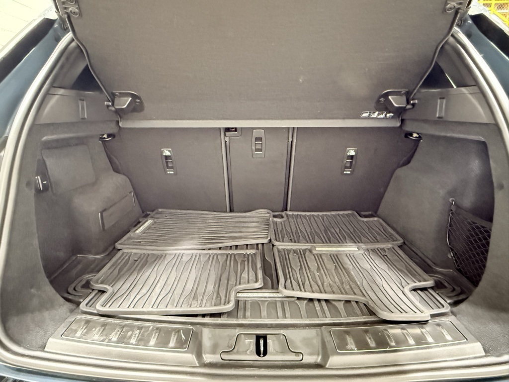 2025 Land Rover Range Rover Evoque Core S Image 13 of 36