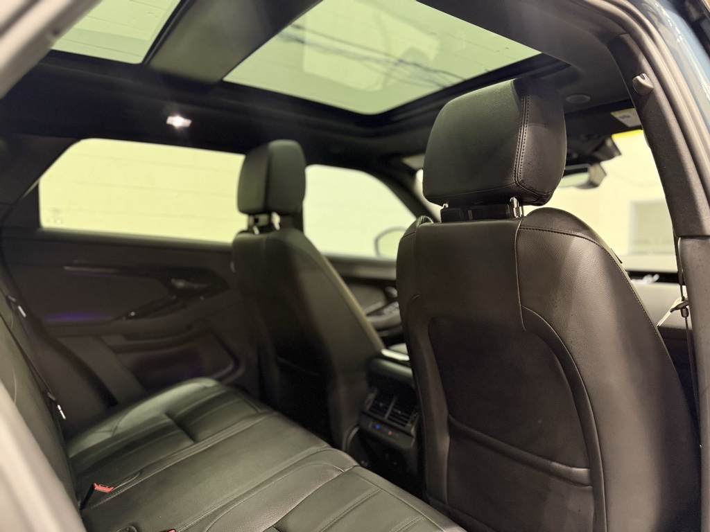 2025 Land Rover Range Rover Evoque Core S Image 14 of 36