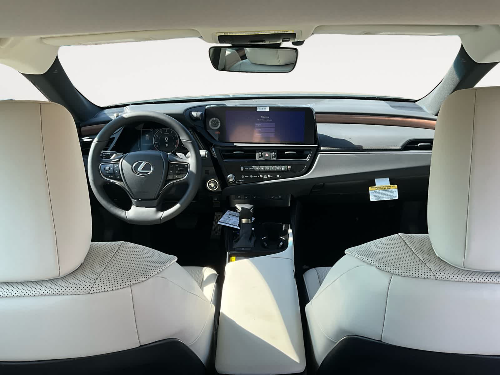 Vehicle image 11 of 16