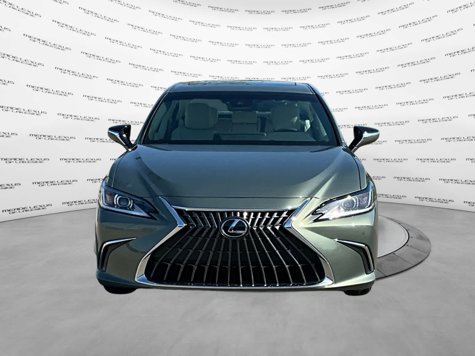 Vehicle image 4 of 16