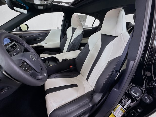 Vehicle image 11 of 31