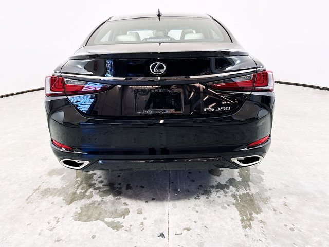 Vehicle image 5 of 31