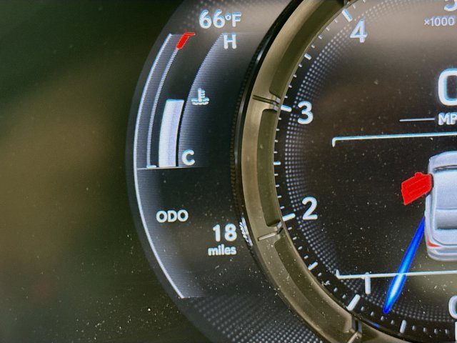 Vehicle image 13 of 31