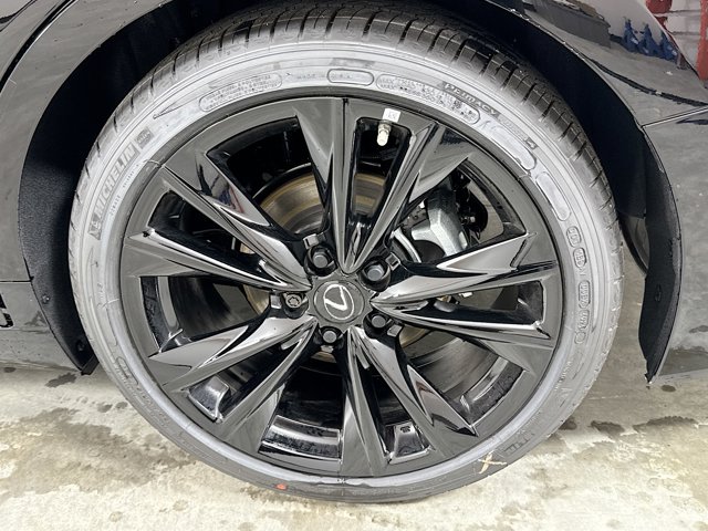 Vehicle image 30 of 31