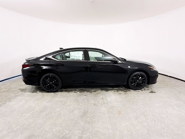 Vehicle image 7 of 31