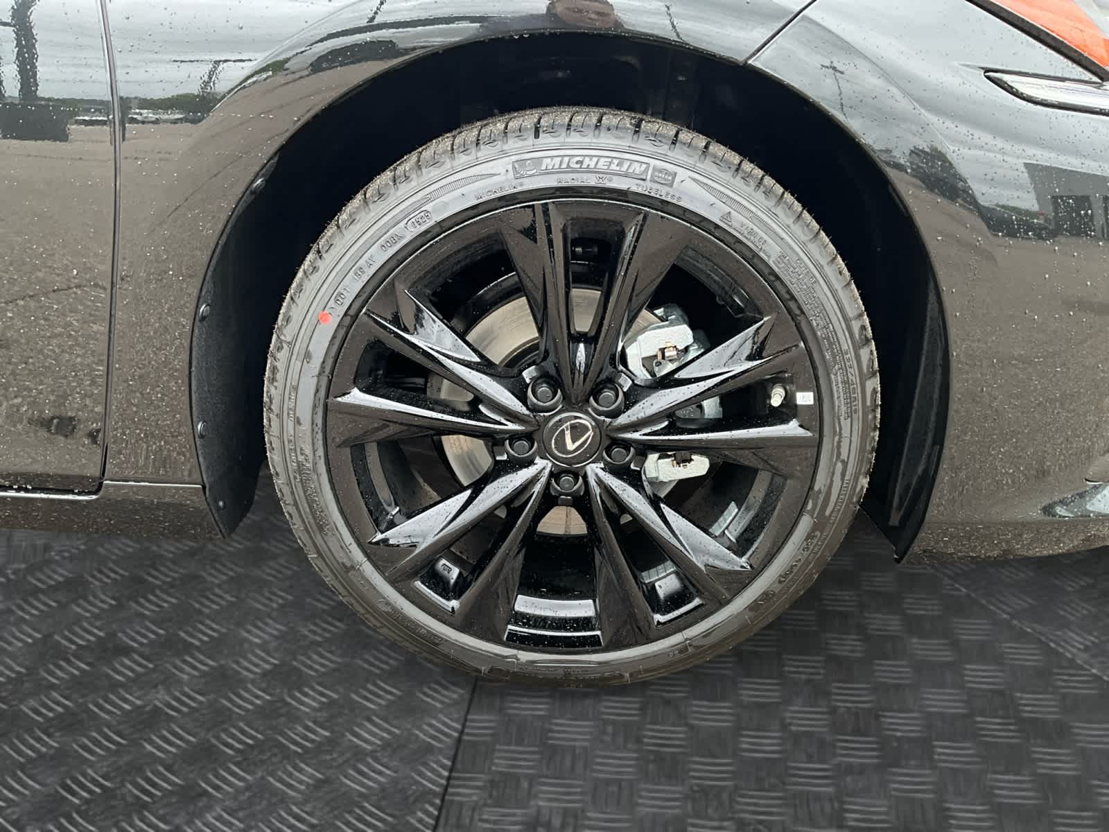 Vehicle image 15 of 16