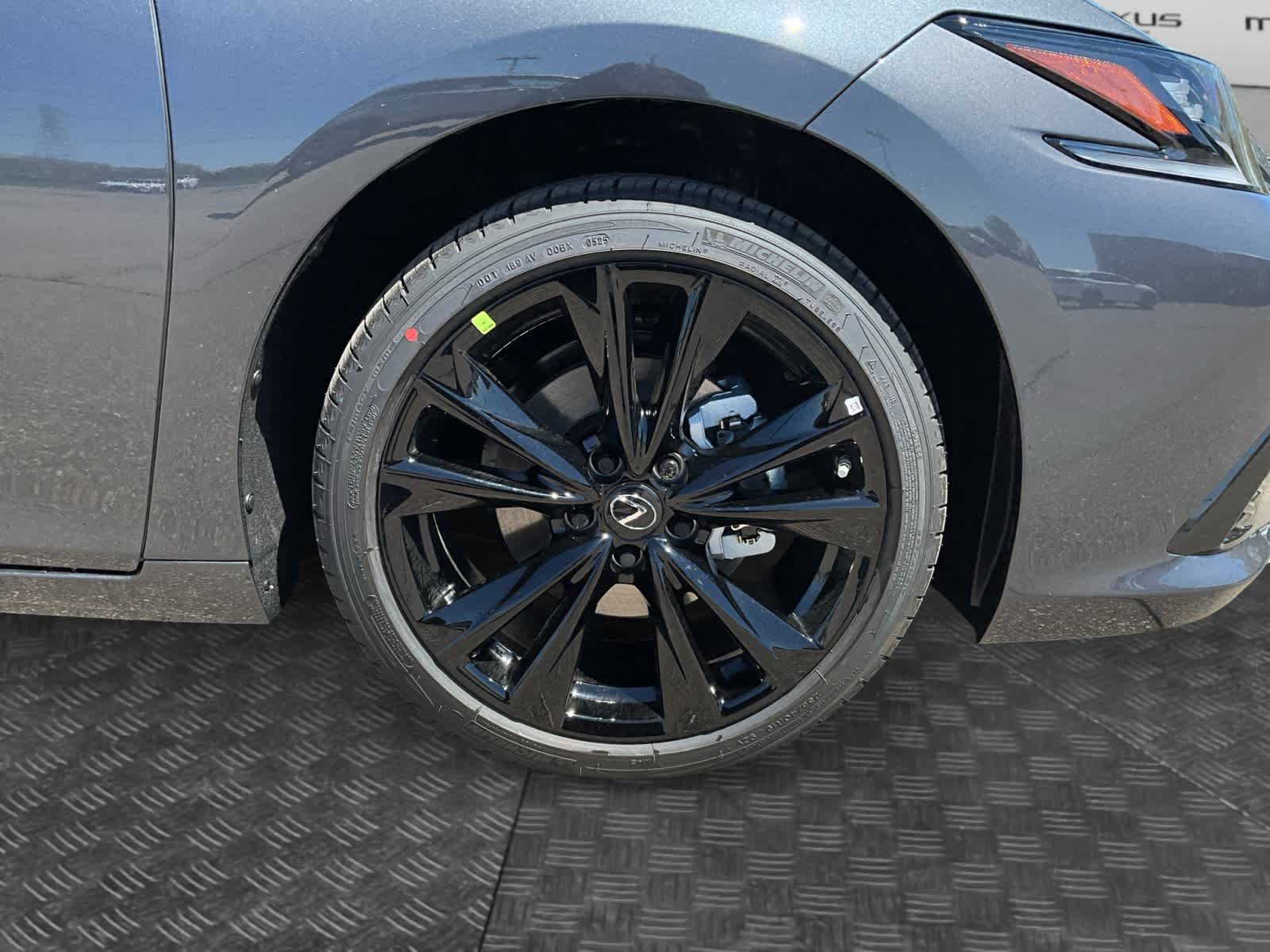 Vehicle image 15 of 16