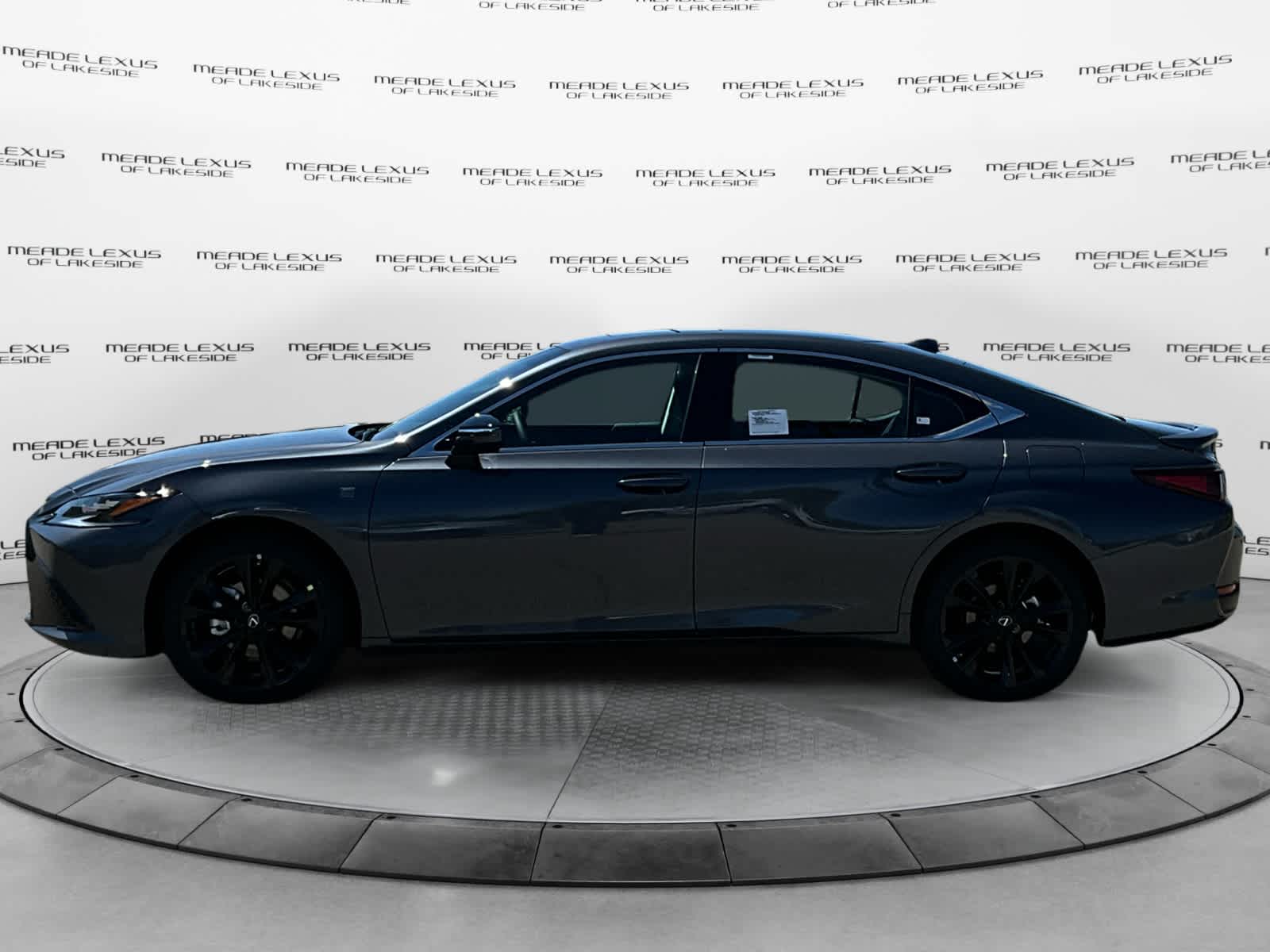 Vehicle image 8 of 16