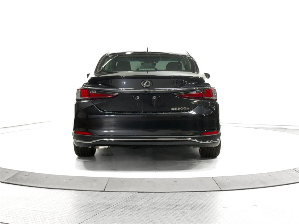 Vehicle image 6 of 13