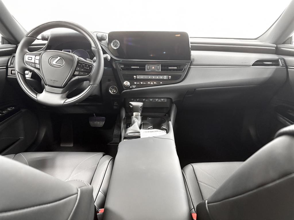 Vehicle image 12 of 13