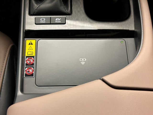Vehicle image 18 of 28