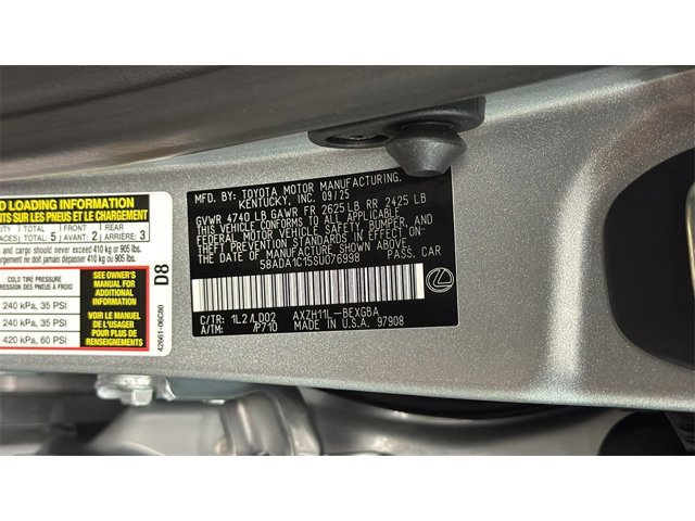 2025 Lexus ES 300h Image 17 of 26