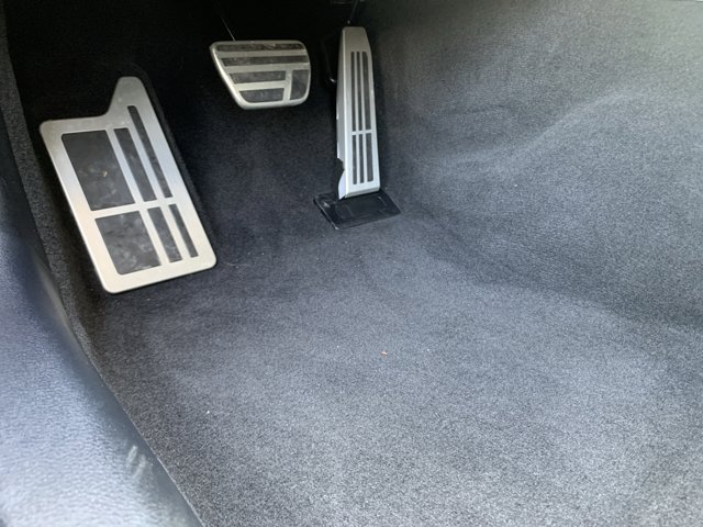 2025 Lexus IS 350 F Sport Image 27 of 36