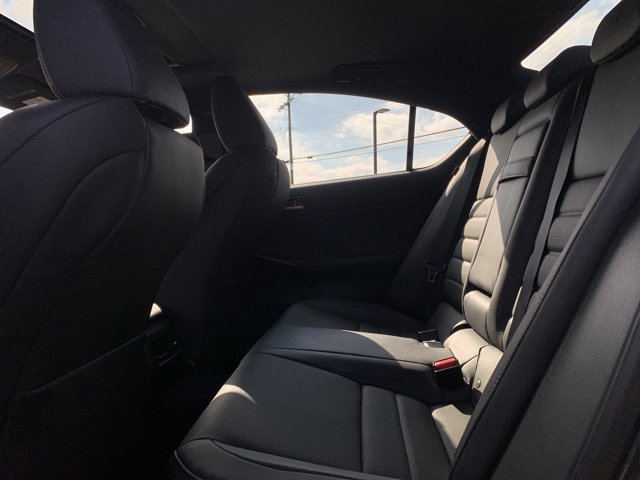 2025 Lexus IS 350 F Sport Image 13 of 36