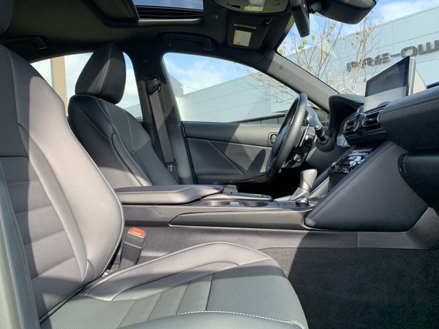 2025 Lexus IS 350 F Sport Image 15 of 36