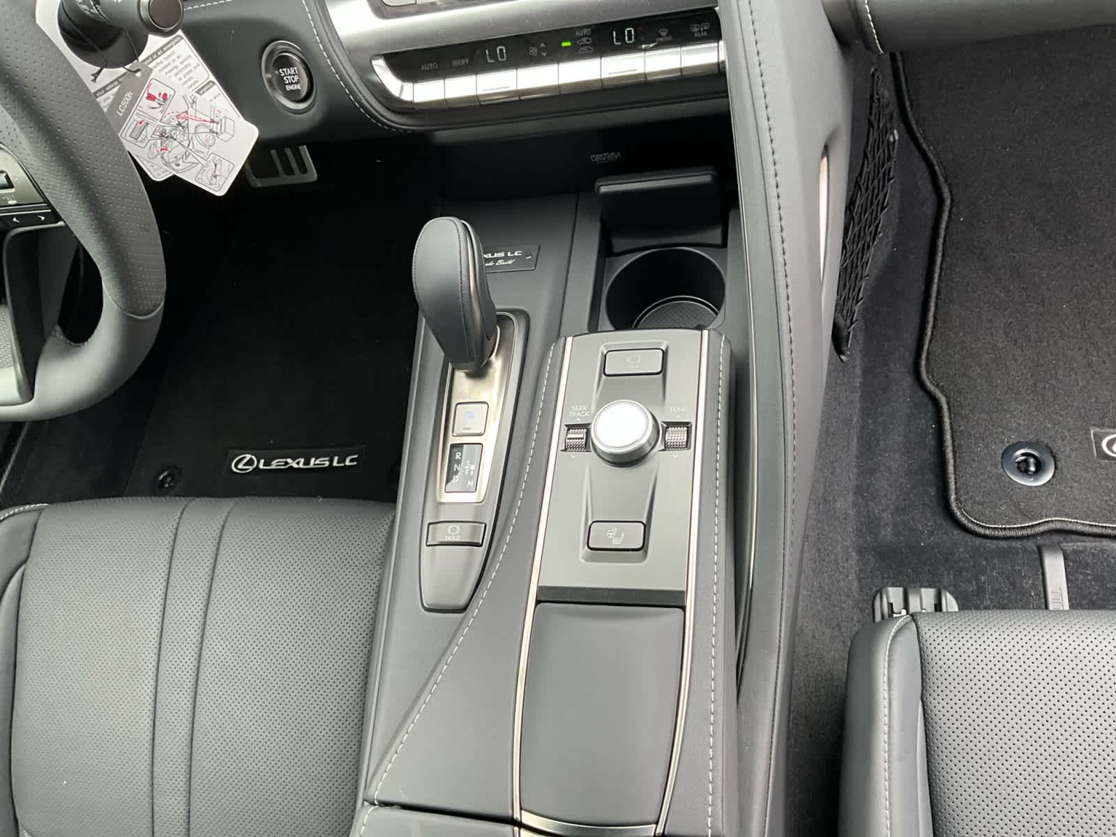 Vehicle image 14 of 16