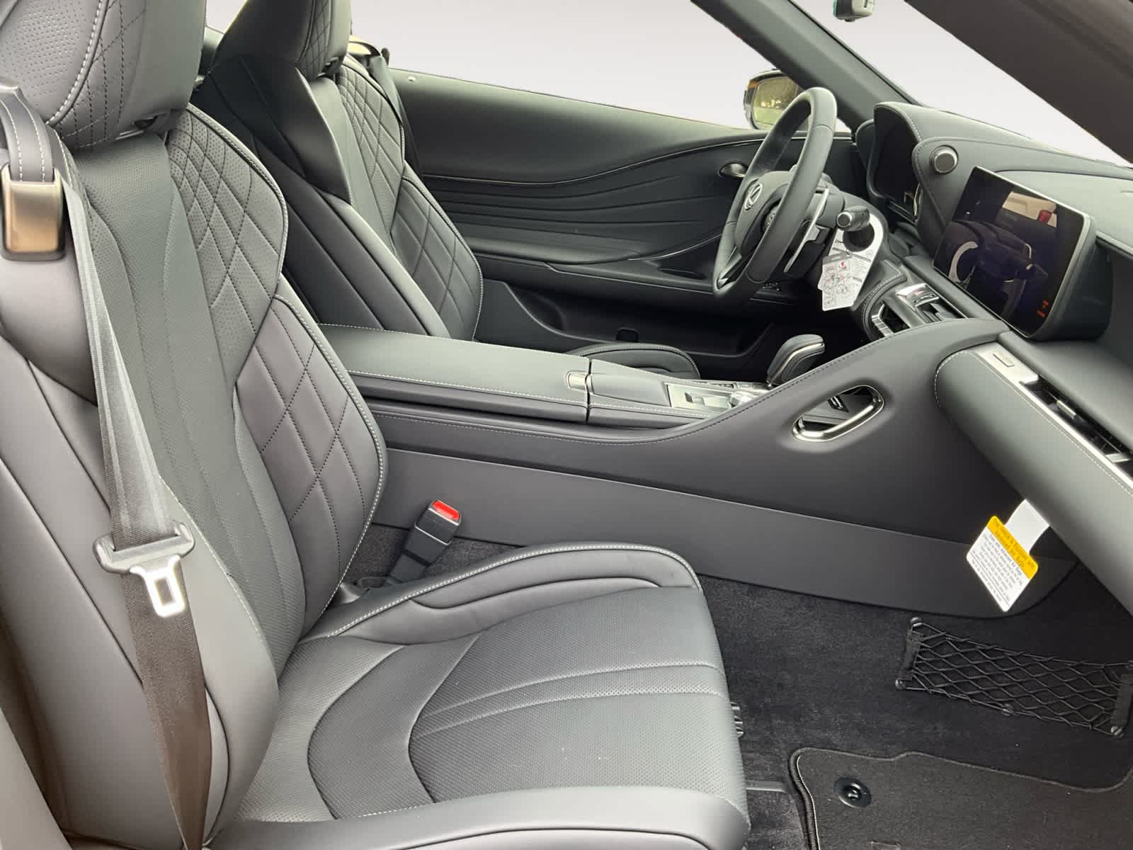 Vehicle image 11 of 16