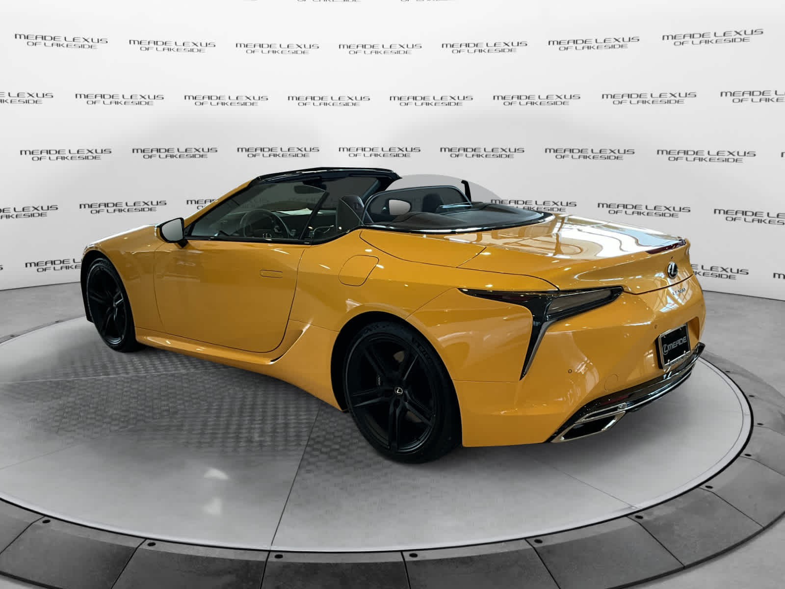 Vehicle image 9 of 16