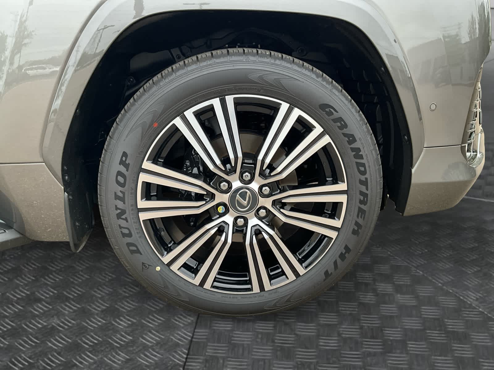 Vehicle image 9 of 16