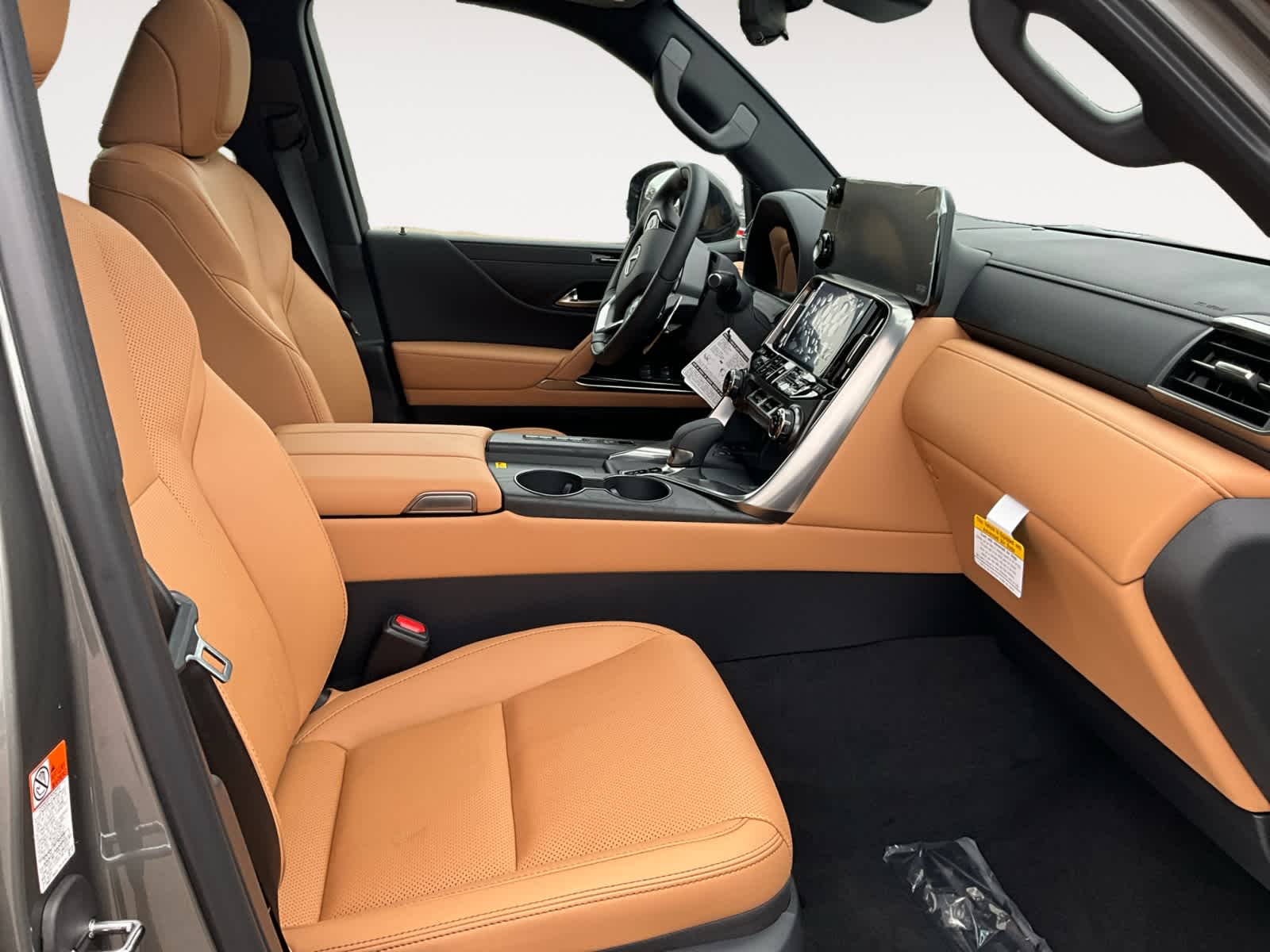 Vehicle image 11 of 16